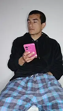 Thick_Cock 现场XXX聊天