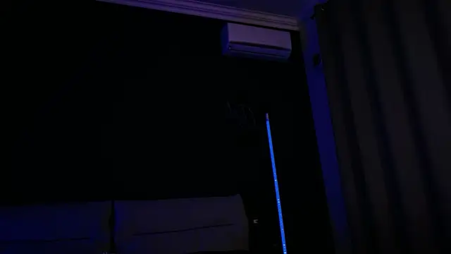 Czat XXX na żywo – Di_na_Bell