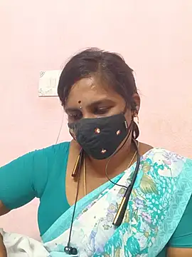 Chat +18 de Tamil-Janani ao vivo