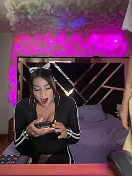 Czat XXX na żywo – BriannaTS_and_David