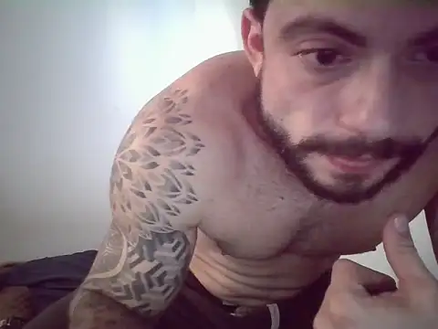 Chat +18 de Itadelic131 ao vivo