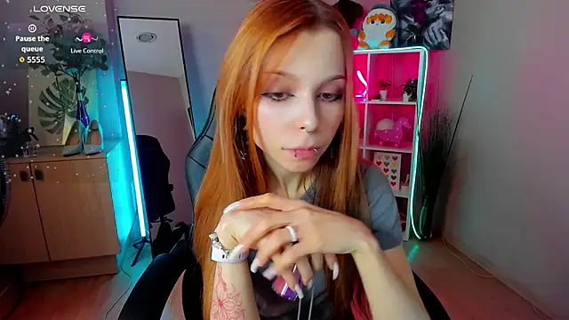 Star_Tarra's Live XXX Chat