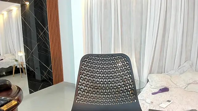 Vicky_Hottman Adlı Modelin Canlı XXX Sohbeti