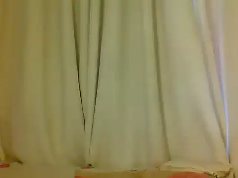Goldy_petite Adlı Modelin Canlı XXX Sohbeti
