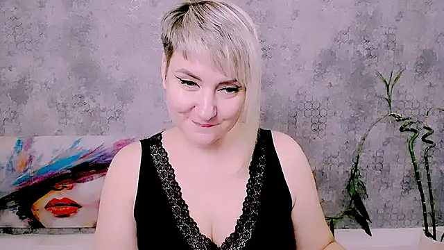Chat +18 de Djullia ao vivo