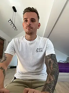 Huge_cock22cm's Live XXX Chat