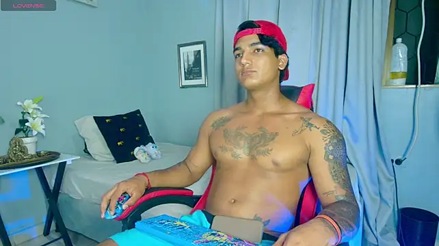 Rebor_phoenix1 Live XXX-Chat
