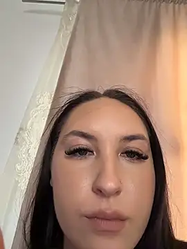 Lucy_doll22's Live XXX Chat