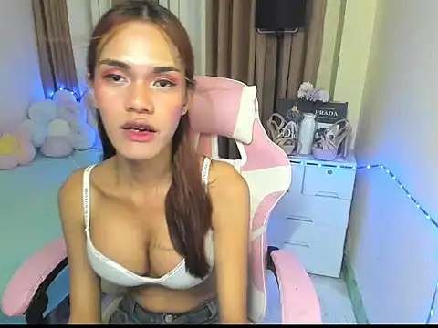 Seductive_aliyah 即時 XXX 聊天