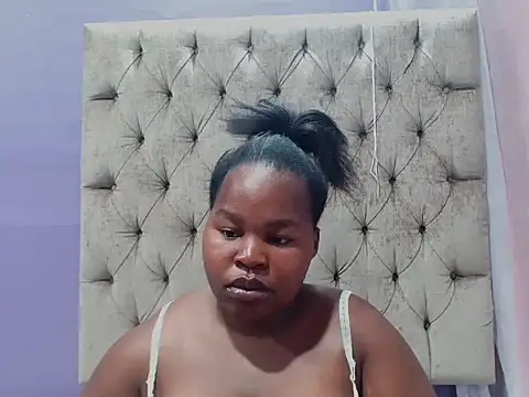 AFRICANDreamGirl Adlı Modelin Canlı XXX Sohbeti