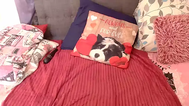 CurveyChocClitX5 Live XXX-Chat