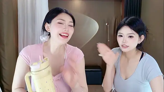 Banana-Milk69 现场XXX聊天