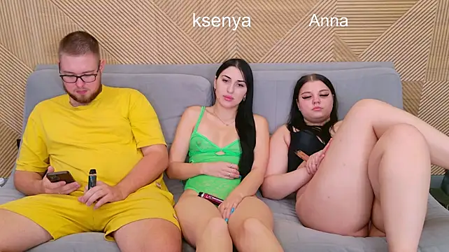دردشة Ksenny الجنسية المباشرة