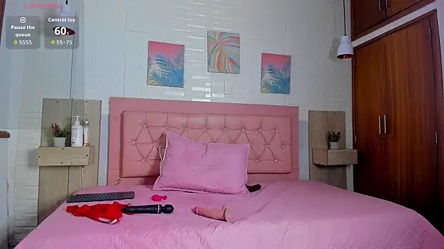 _mia_milf_'s Live XXX Chat