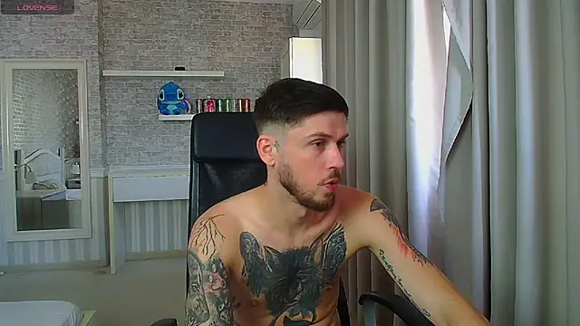 Chat +18 de JonahShaw ao vivo