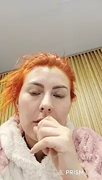 AnnyaEvans Chat XXX in diretta