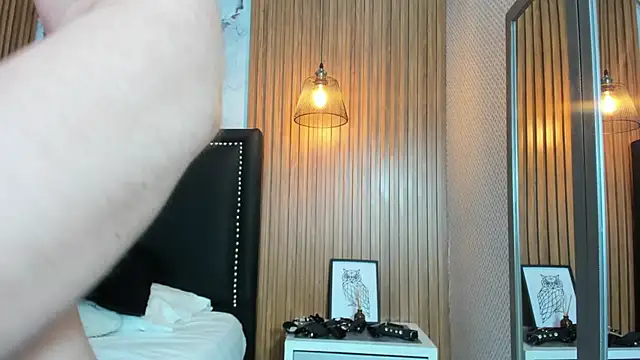 _17SAMANTHAのライブXXXチャット