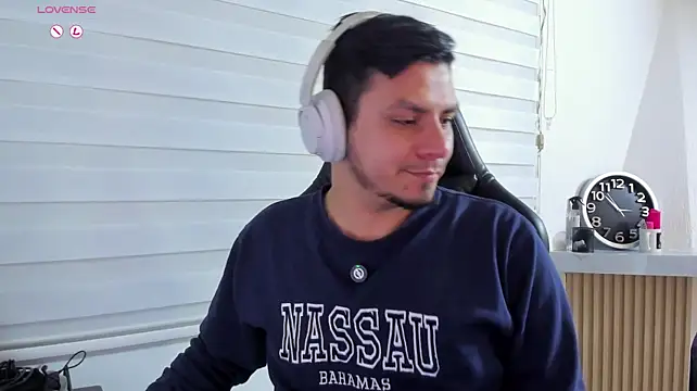 XXX chat uživo modela Rick_Adams
