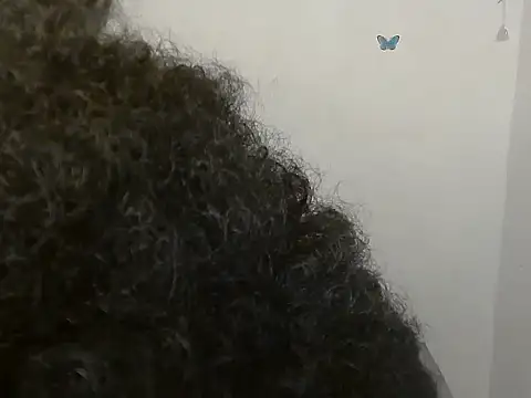 Strip_me_naked_'s Live Chat Room
