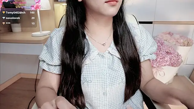 צ'אט XXX בשידור חי של Chan_Chann