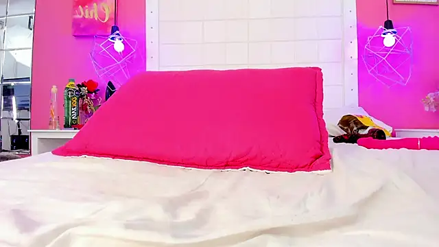 milu_rousse: απευθείας συνομιλία ΧΧΧ