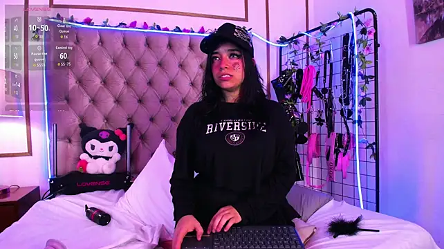 kira_Berry_'s Live XXX Chat