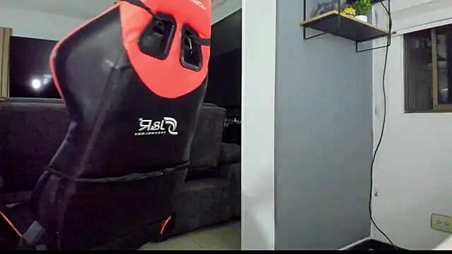 Chatroom XXX en direct de Uxiox