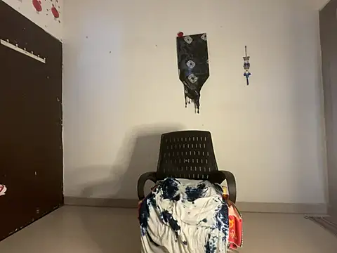 Hy_Selahh Adlı Modelin Canlı XXX Sohbeti