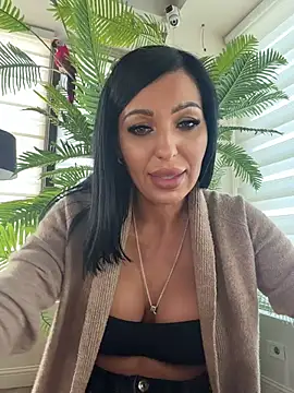 ReynaMorel's Live XXX Chat