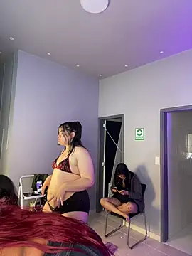 DestinyTornn's Live XXX Chat