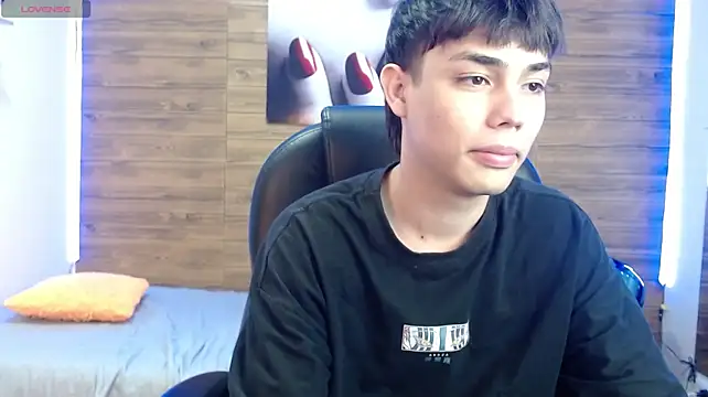 ivan_cooper live XXX chat