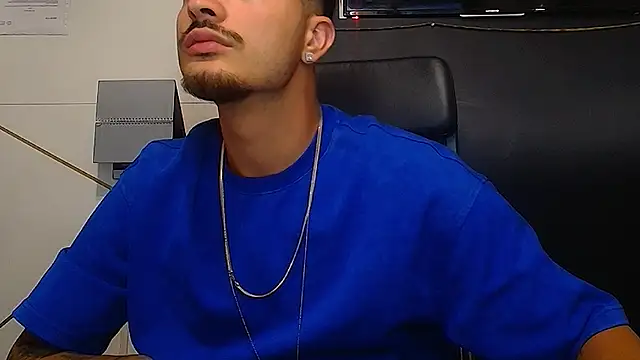Živý XXX chat BrandonTate