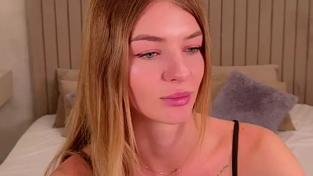MeganMouris' Live XXX Chat