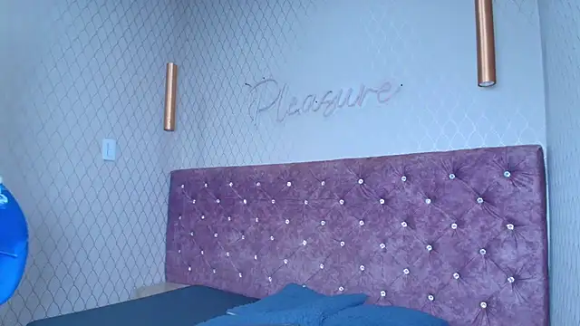 دردشة VALENTINA3x الجنسية المباشرة
