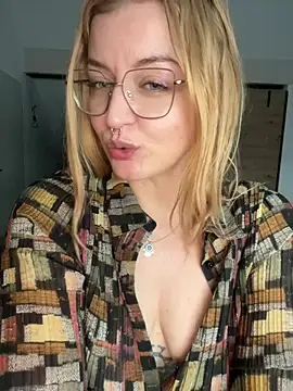 Chat +18 de CherryyCheeks ao vivo