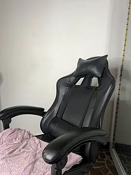 XXX chat uživo modela _Tommy_7