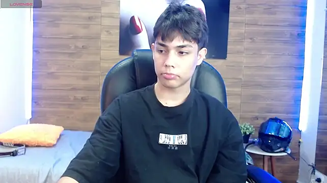 ivan_cooper's Live Chat Room