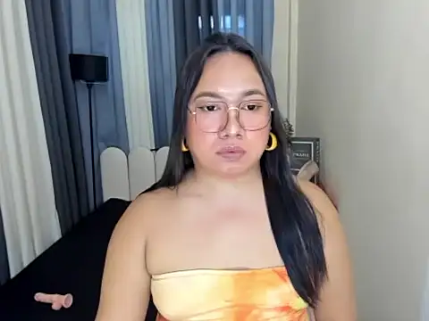 Cassiefoxx's Live Chat Room