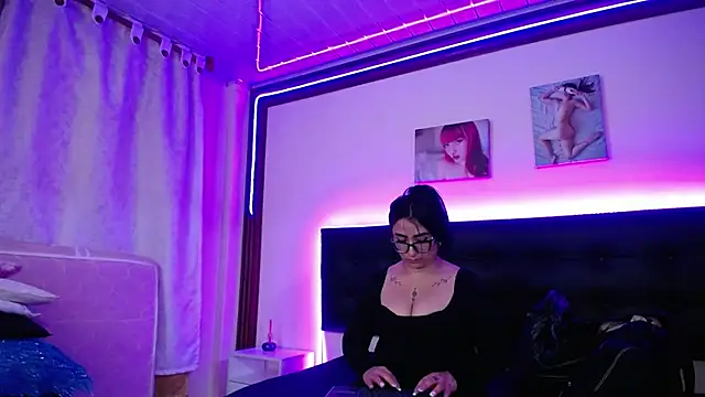 XXX chat uživo modela SeleneMore