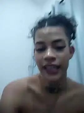 DesireLola Chat XXX in diretta