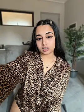 LilMisIndianx's Live XXX Chat