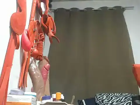 30cmHORSECOCKSELFSUCKER 现场XXX聊天