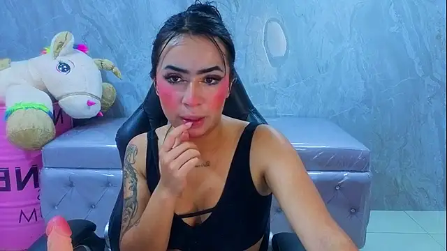 bratz_a's Live Chat Room
