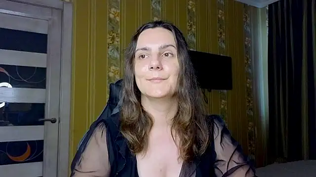 Miss-Understood's Live Chat Room