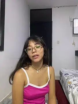 LararCrow's Live Chat Room