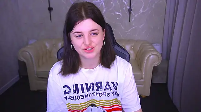 Chat +18 de KristiFoxy ao vivo