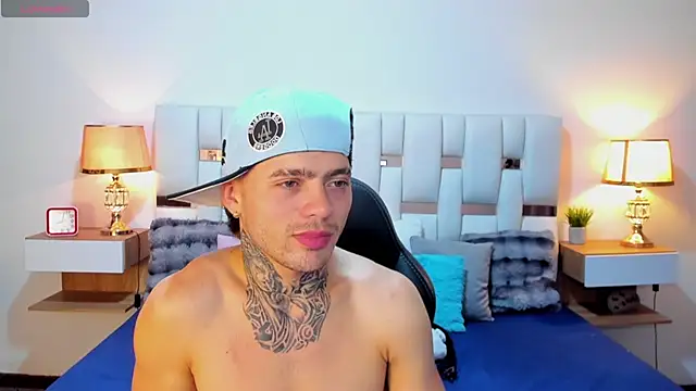 Zeus_damian21's Live XXX Chat