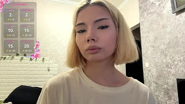 VersieWoodal's Live XXX Chat