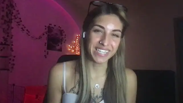 Rossy_Vega Chat XXX in diretta