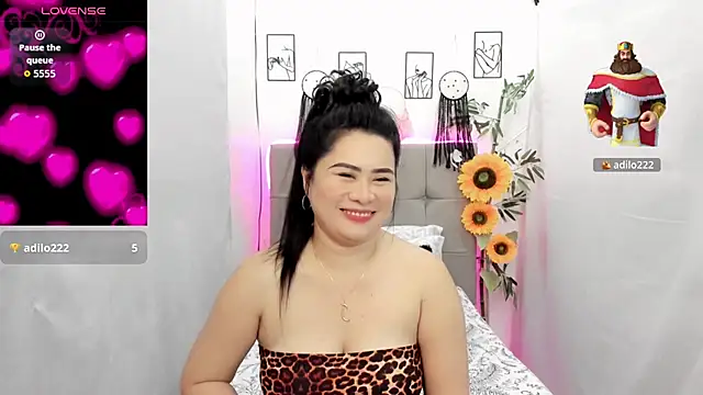 Ccinamonjazz's Live XXX Chat